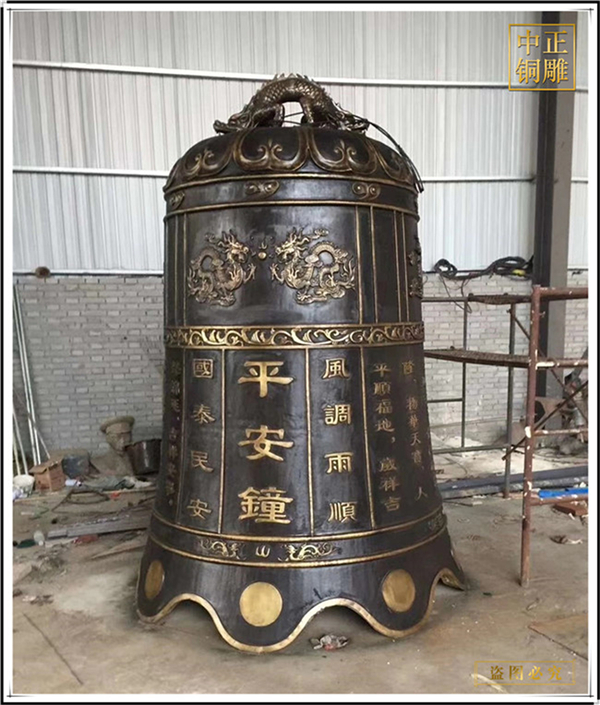 古代練兵的樂器大型銅鐘(圖1) 1-210H914355E40.jpg