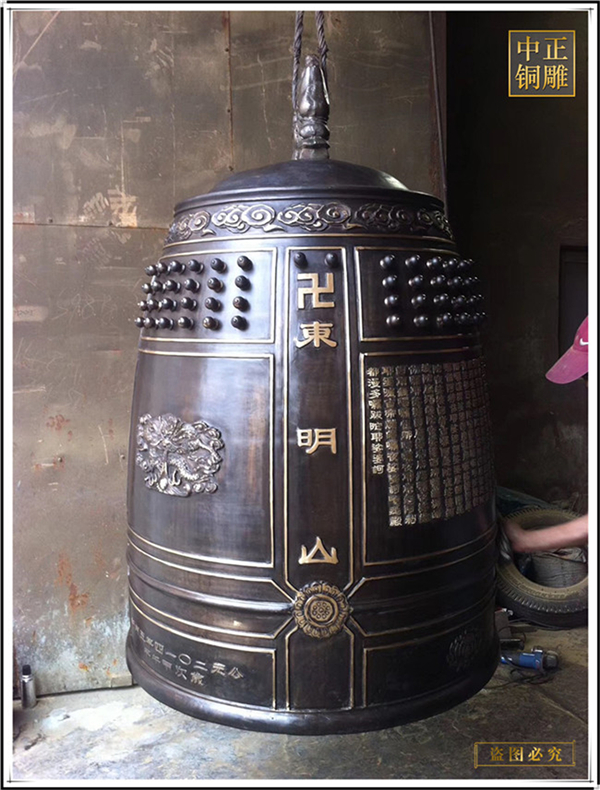 銅鐘是一種簡(jiǎn)單的打擊樂(lè)器(圖3) 1-210Z50Z02G35.jpg